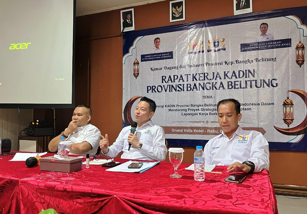 Screenshot_2026-04-01-23-24-30-999_com.whatsapp.w4b-edit