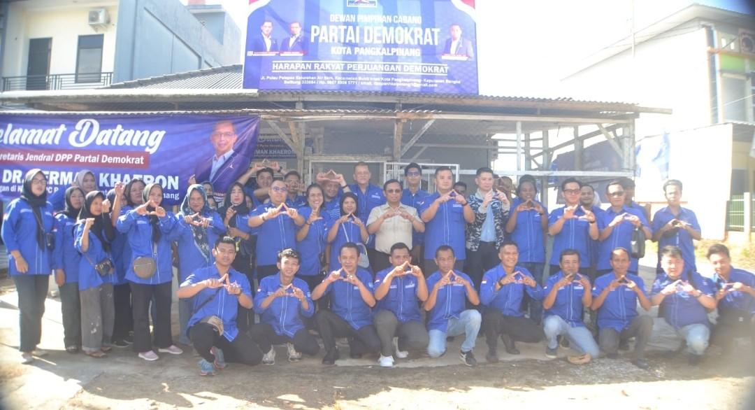 sekjen Demokrat Herman Khaeron berikan arahan strategis saat kunjungi kantor DPC Demokrat Pangkalpinang ini